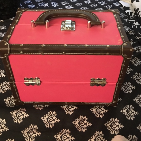 Makeup box