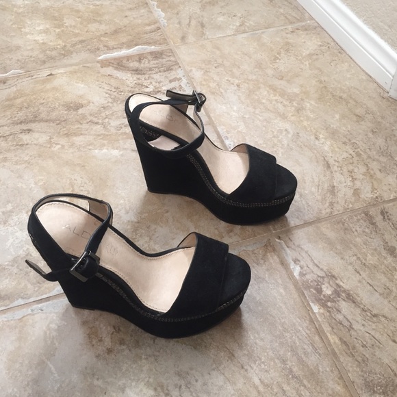 Aldo leather and felt wedges