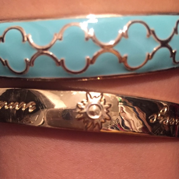 Lilly Pulitzer Jewelry - Lilly Pulitzer gold bracelet Lilly Pulitzer Jewelry - Lilly Pulitzer gold bracelet