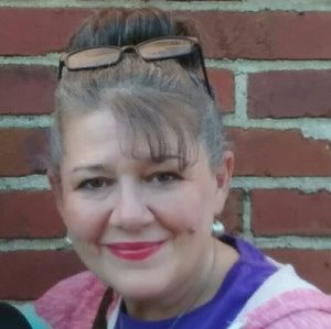 Meet your Posher, Monique