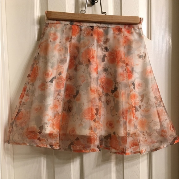 Floral mini skirt