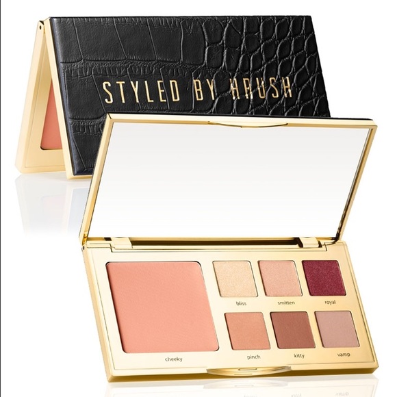 Tarte eye shadow palette. Styled by haush ❤️