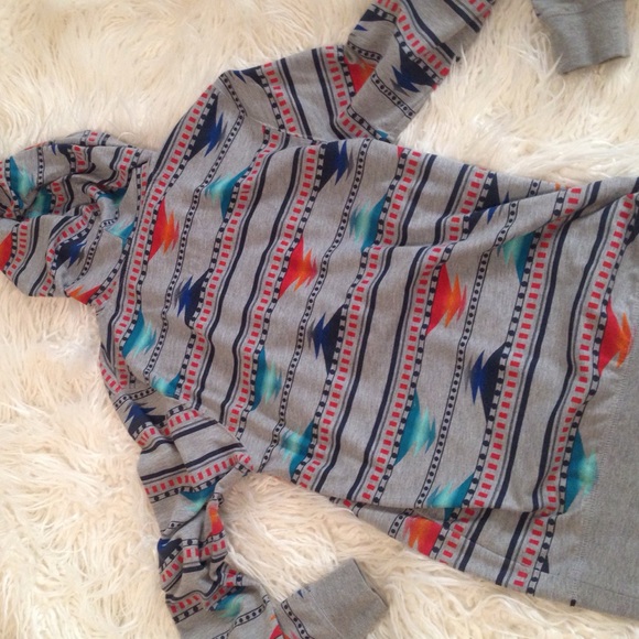 Tribal hoodie - Picture 3 of 4