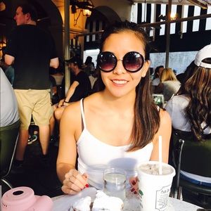 Meet your Posher, Bonnie