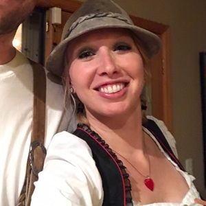 Meet your Posher, Elisabeth