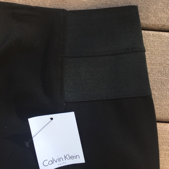NWT size 2 Calvin Klein shell skirt - Picture 2 of 4