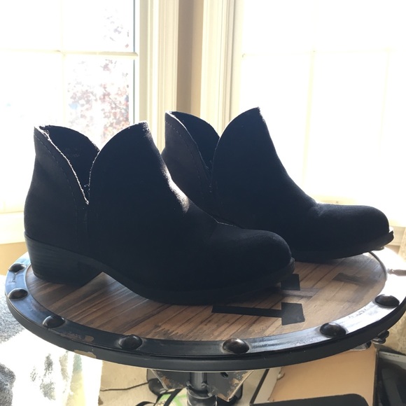 Suede Ankle-Cut Black Booties (Sz.7)