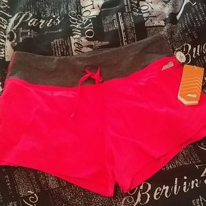 Avia moisture wicking