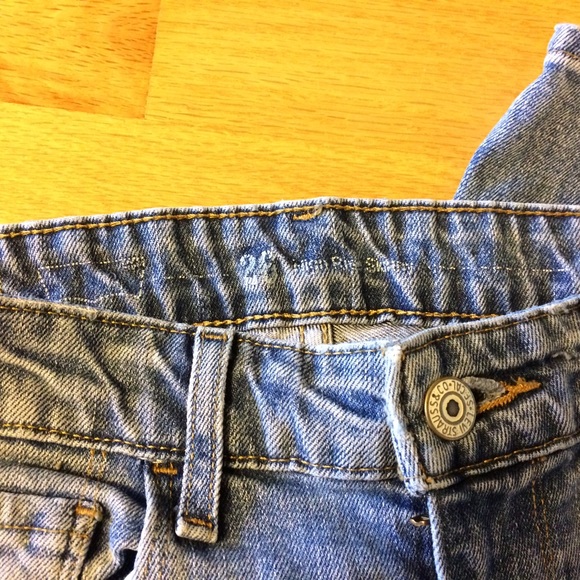 Levi light wash jeans - Picture 4 of 4