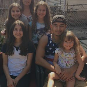 Meet your Posher, Monica