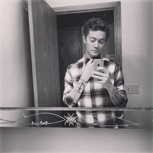 Meet your Posher, Dylan