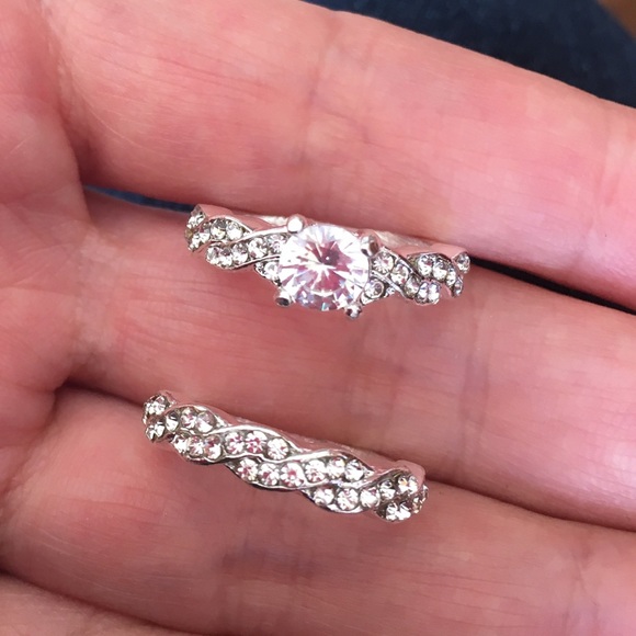 Silver Plated Rhinestone Wedding Rings. - Picture 4 of 5