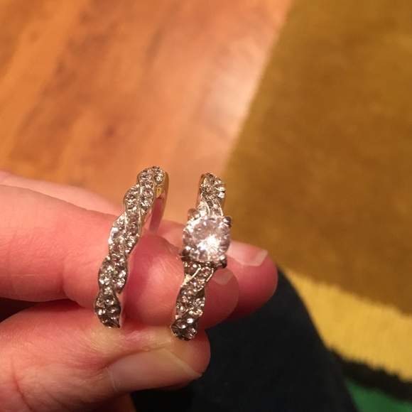 Silver Plated Rhinestone Wedding Rings. - Picture 2 of 5