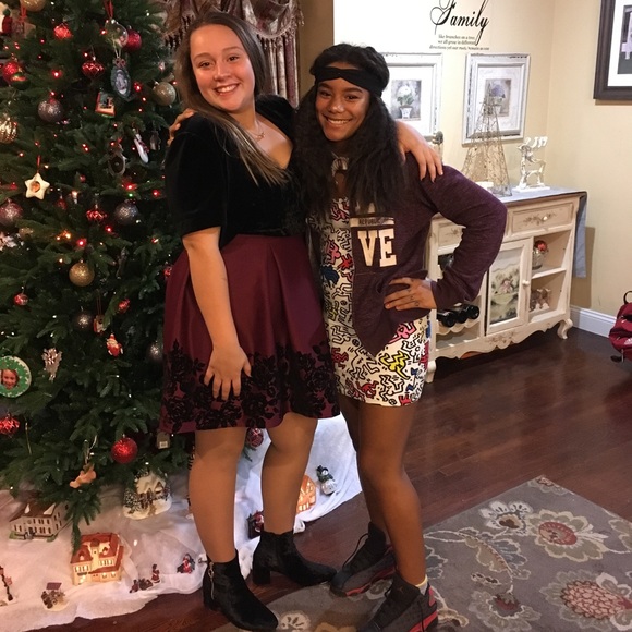 Meet your Posher, Ginger - Picture 3 of 3