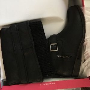 JustFab Black Winter Boots
