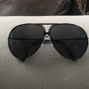 Jenner kardashian Porsche aviators black
