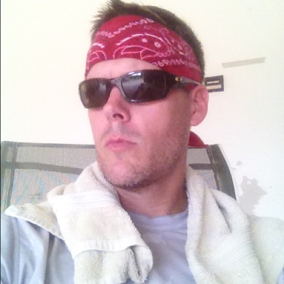 Meet your Posher, Chris - Picture 1 of 1