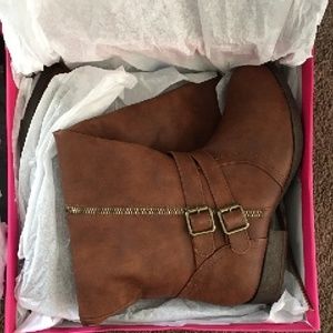 JustFab Brown Winter Boots