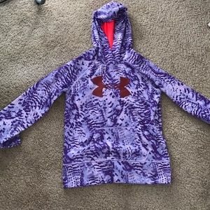 Under armour sweatshirt