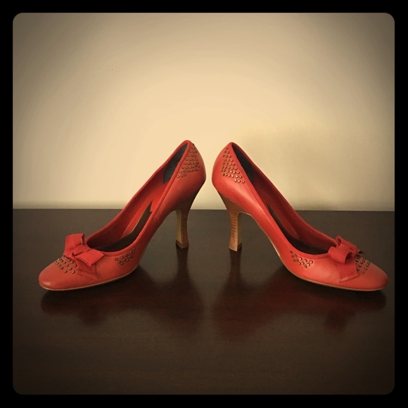 Size 8 red Linea Paola leather pumps, New - Picture 1 of 3