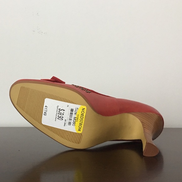 Size 8 red Linea Paola leather pumps, New - Picture 2 of 3