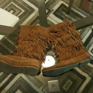 Mid calf brown fringe boot