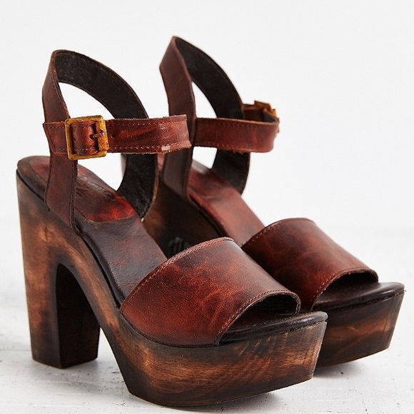 Freebird by Steven Caye heels in Cognac