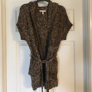 Short sleeve sweater with hood!