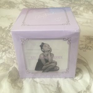 Ari- Ariana Grande perfume 3.4 oz