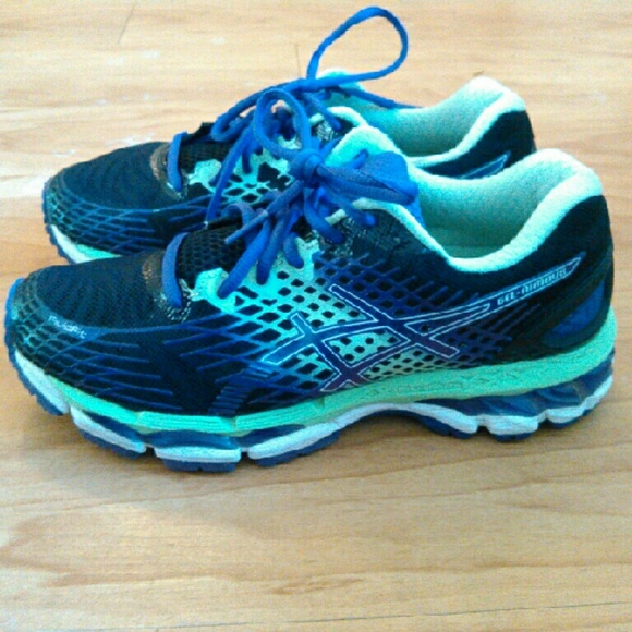 asics gel-nimbus 17 FluidRide Tennis shoes