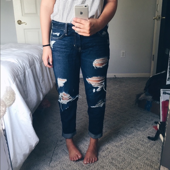 Blue ripped boyfriend Jeans