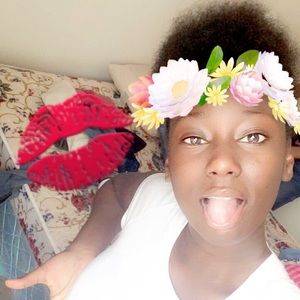 Meet your Posher, Leila