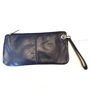 HOBO BLACK LEATHER WRISTLET