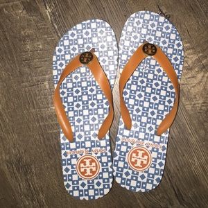 Tory burch flip flops