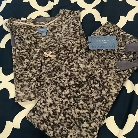 Nwt vera wang pajamas