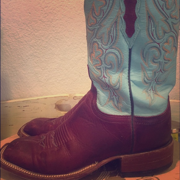 Lucchese 2000 Sz 7 women's boots