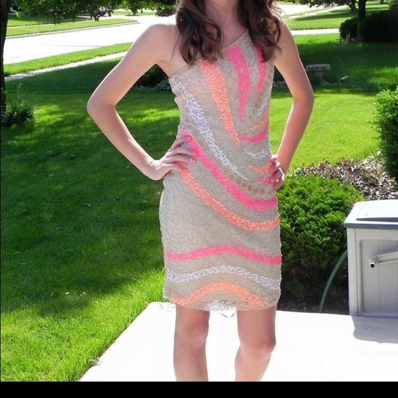 Super cute homecoming dress! - Picture 1 of 1