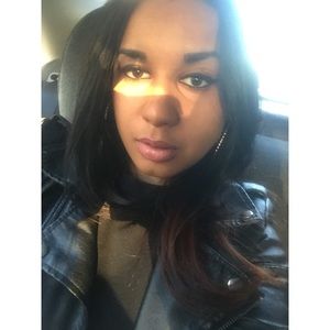 Meet your Posher, Damaris