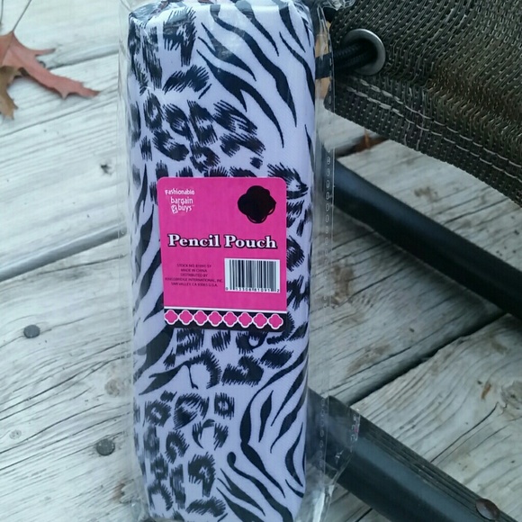 Animal Print Retro-Style Makeup/Pen Pouch BNWT