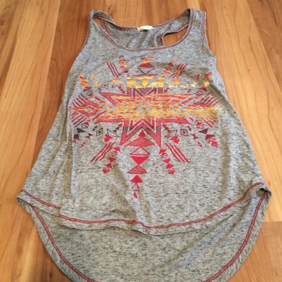 Aztec pattern tank