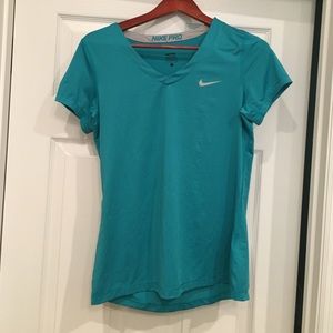 Dark turquoise Nike dri-fit tee