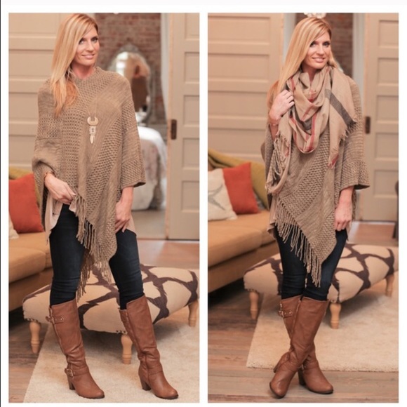 SOLD OUT Crochet Fringe Poncho - Picture 2 of 4