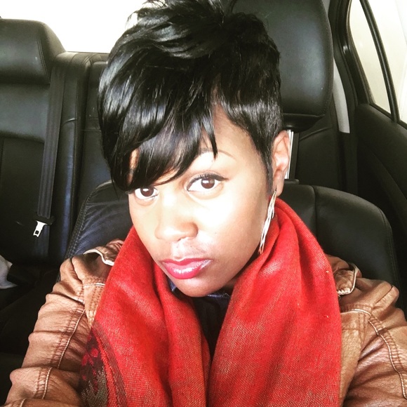 Meet your Posher, Tara - Picture 1 of 1