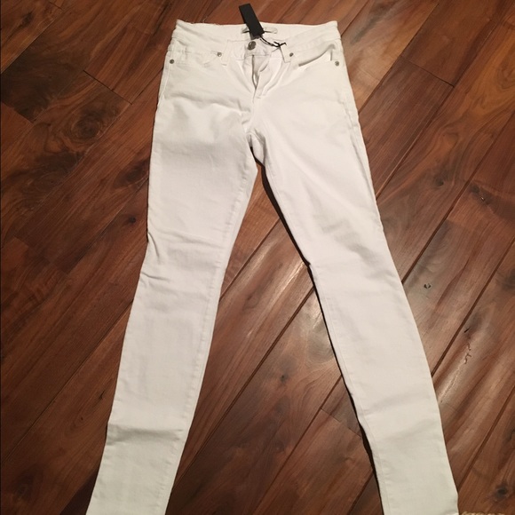 Joe's White Denim Jeans in size 27