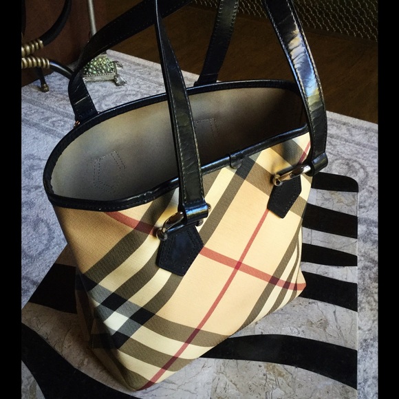⚡️SALE! BURBERRY Nova Check Tote!!!