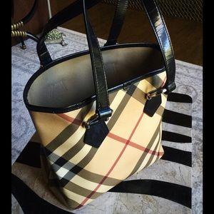⚡️SALE! BURBERRY Nova Check Tote!!!