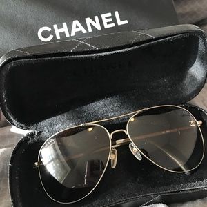 Authentic CHANEL POLARIZED AVIATOR SUNGLASSES