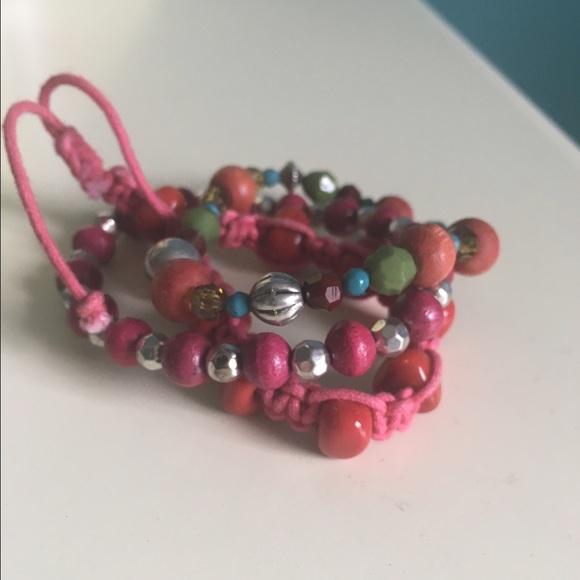 {bracelet} stack