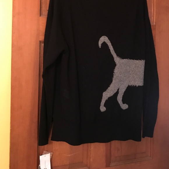 Sweater - Picture 2 of 3