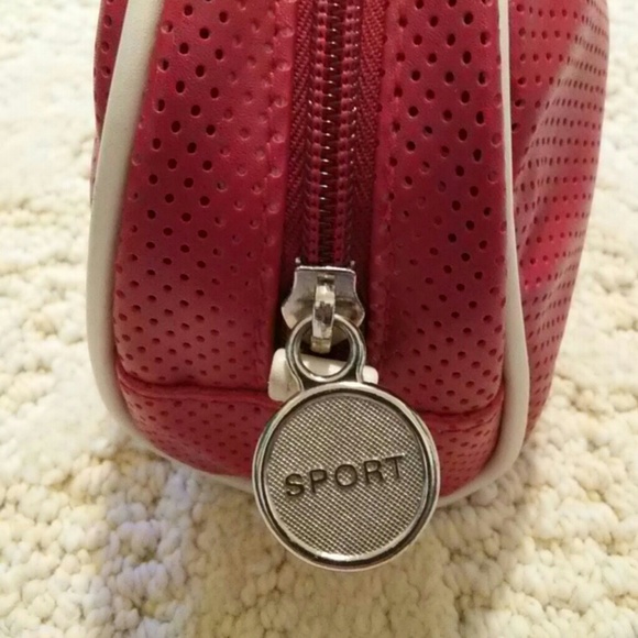 bebe Cosmetic Case NWOT - Picture 4 of 4